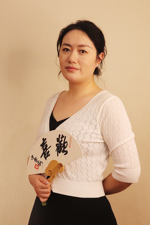 碑林石亚利 研究生学历,毕业于陕西师范大学